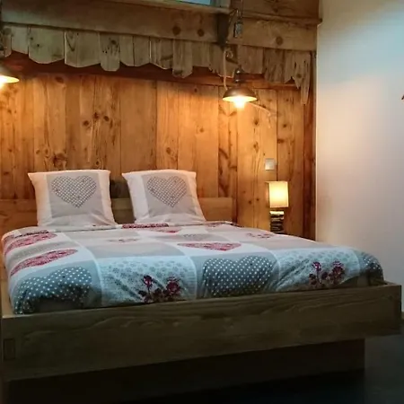 Ferme Familiale Chez Lili Lantgård